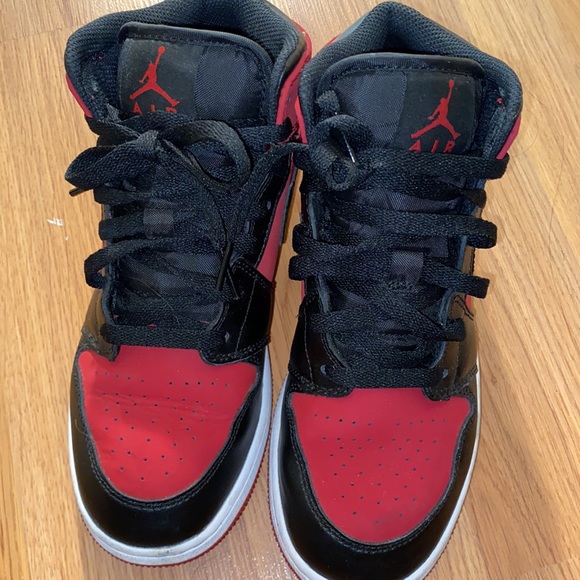AIR JORDAN 1 MID - Picture 4 of 5
